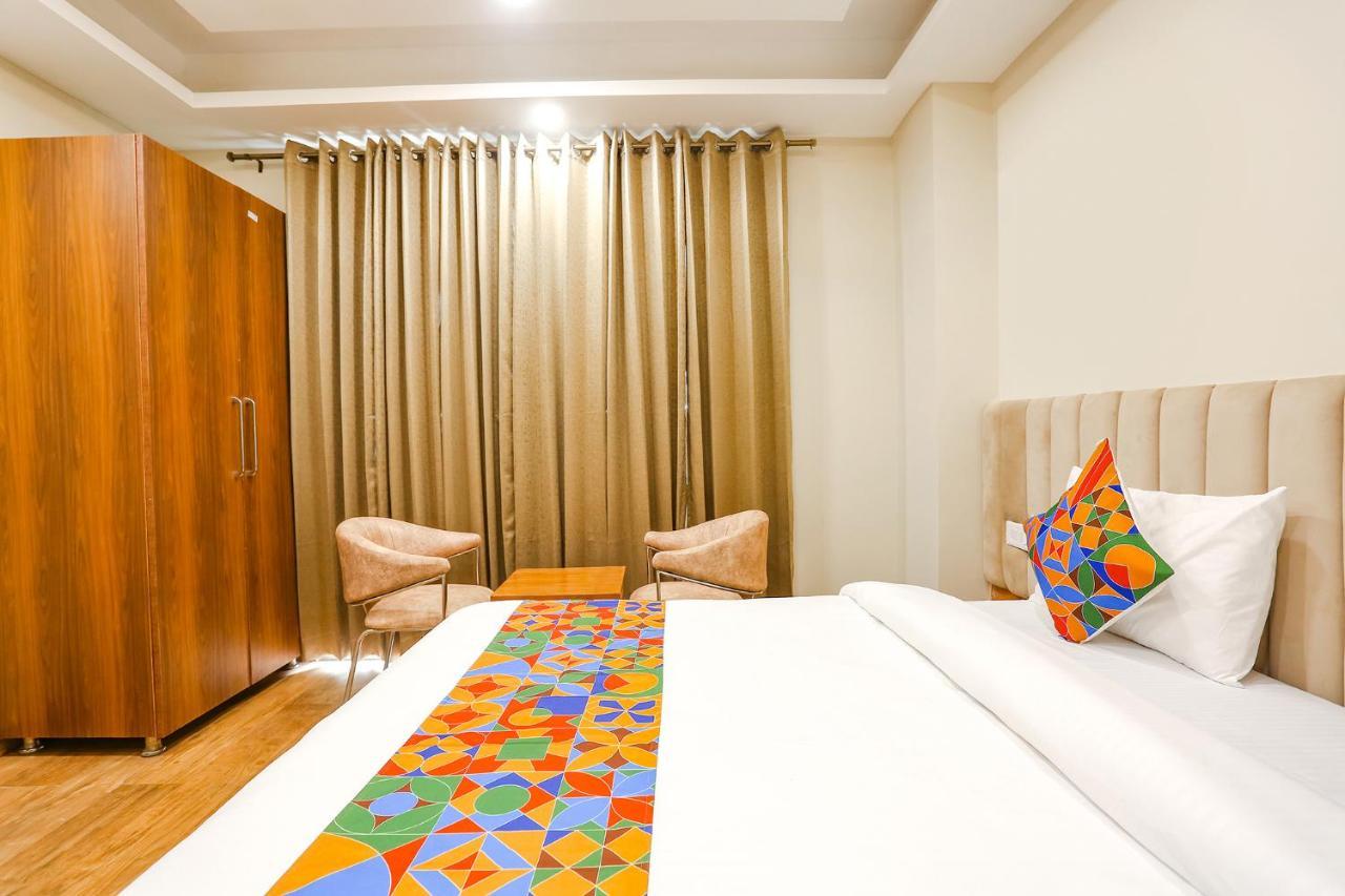 Fabhotel Raahi Retreat 古尔冈 外观 照片